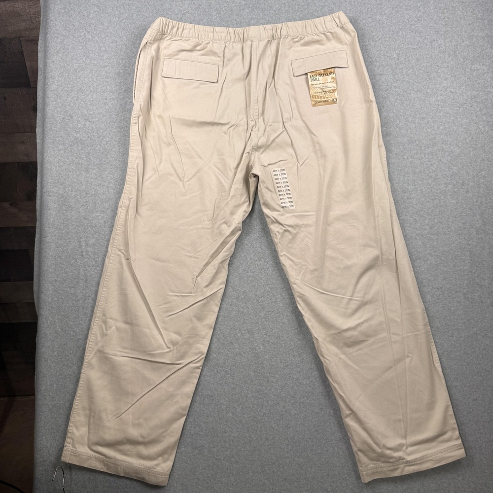 St Johns Bay Pants Mens 42x32 Beige Easy Weekend Twill Relaxed Chino Travel NEW - Picture 2 of 9
